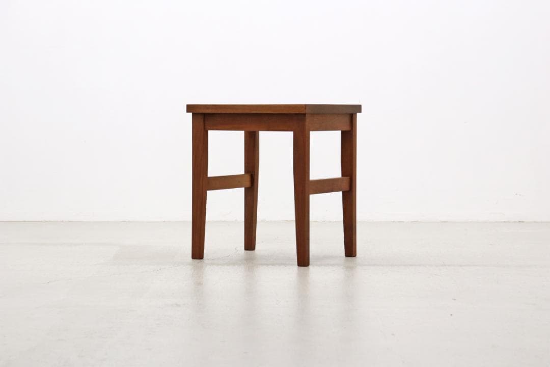 シャルドネ PINEAU ピノウ ウォールナット無垢材 スツール チェア モダン