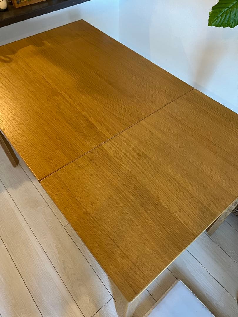 ikea ナチュラルウッド 伸縮ダイニングテーブル