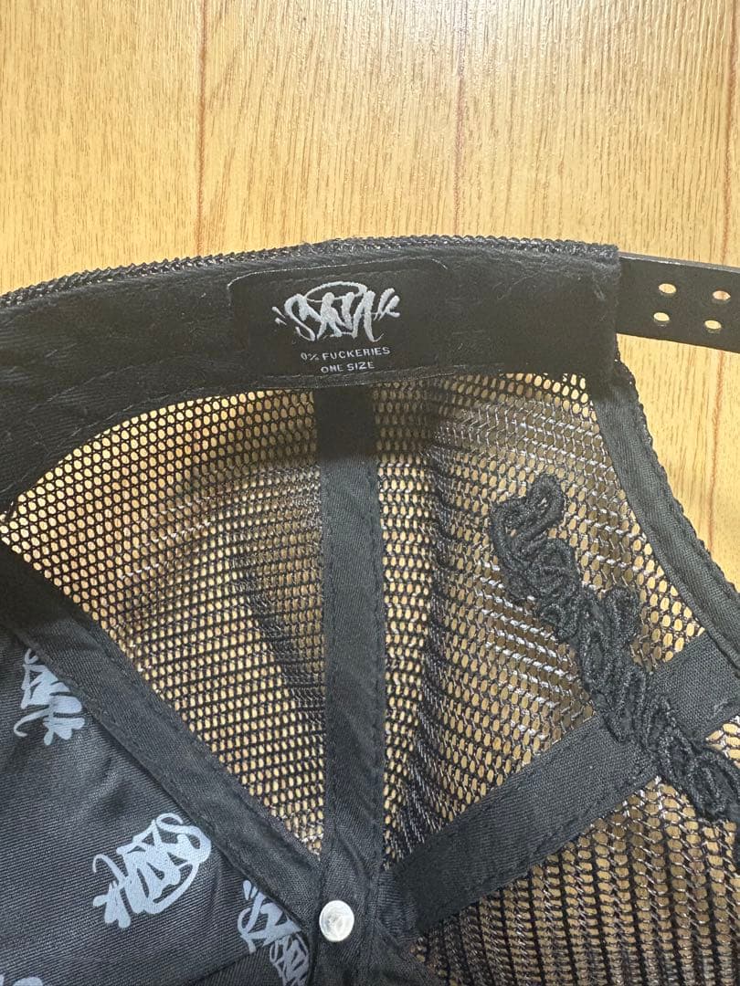 シナワールド 黒メッシュキャップ ロゴデザイン