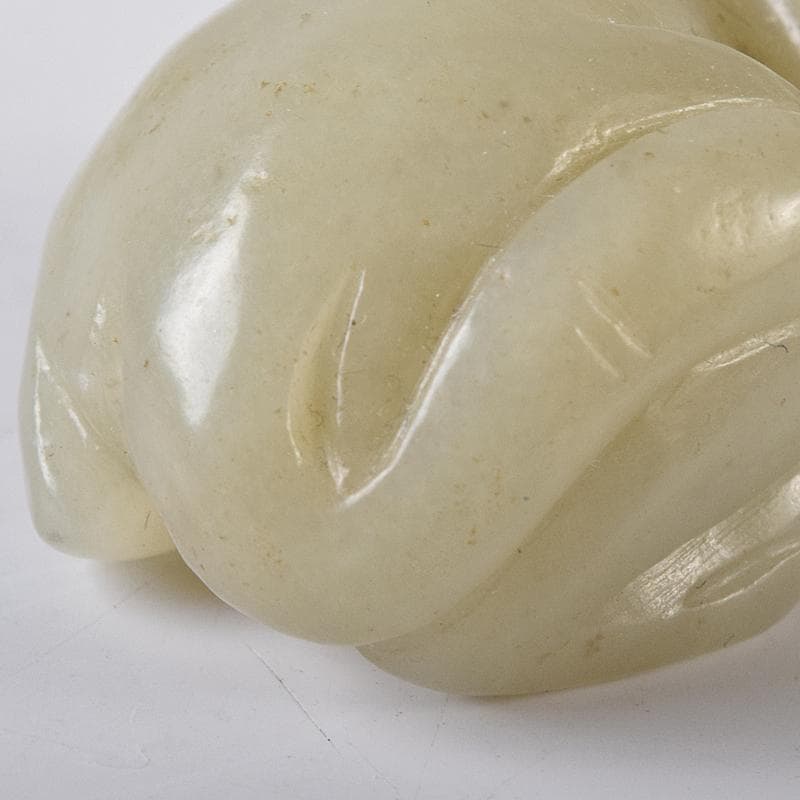 中国　玉石彫刻　神獣　根付　紙鎮　置物　C　8663E