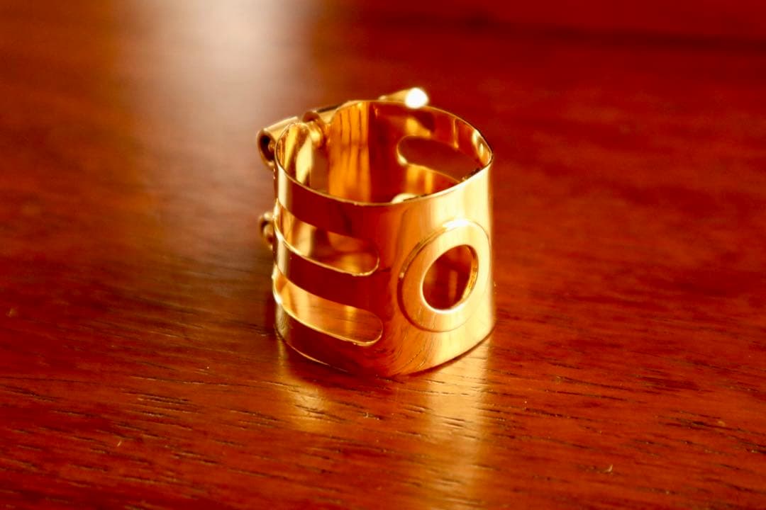 ウッドストーン アルトサックス用リガチャー(メイヤーラバー用GP)