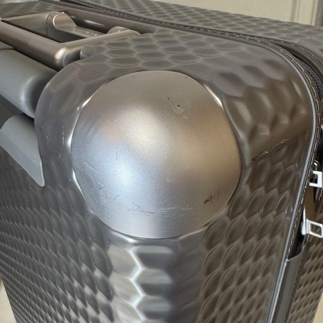 i*4様 シルバー ポリカーボネート キャリーケース