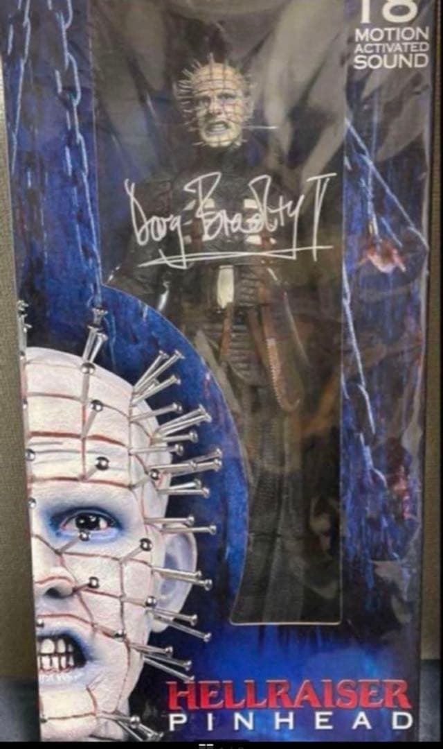 特価！ダグ・ブラッドレイ直筆サイン入りヘルレイザー18インチサウンドフィギュア