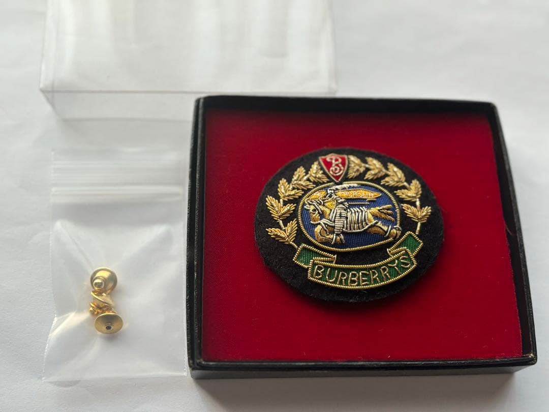 希少！☆Burberry☆バーバリー　エンブレム　ピンブローチ　ビンテージ