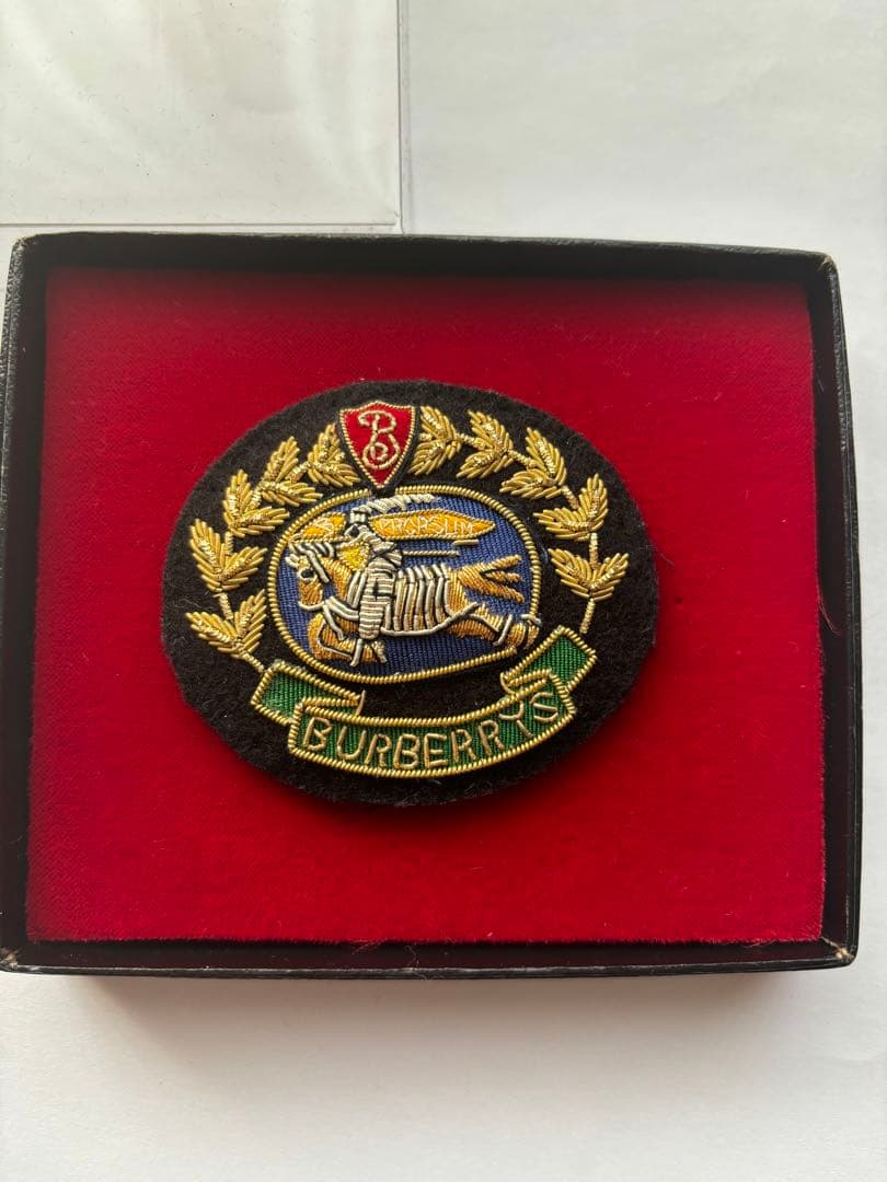 希少！☆Burberry☆バーバリー　エンブレム　ピンブローチ　ビンテージ