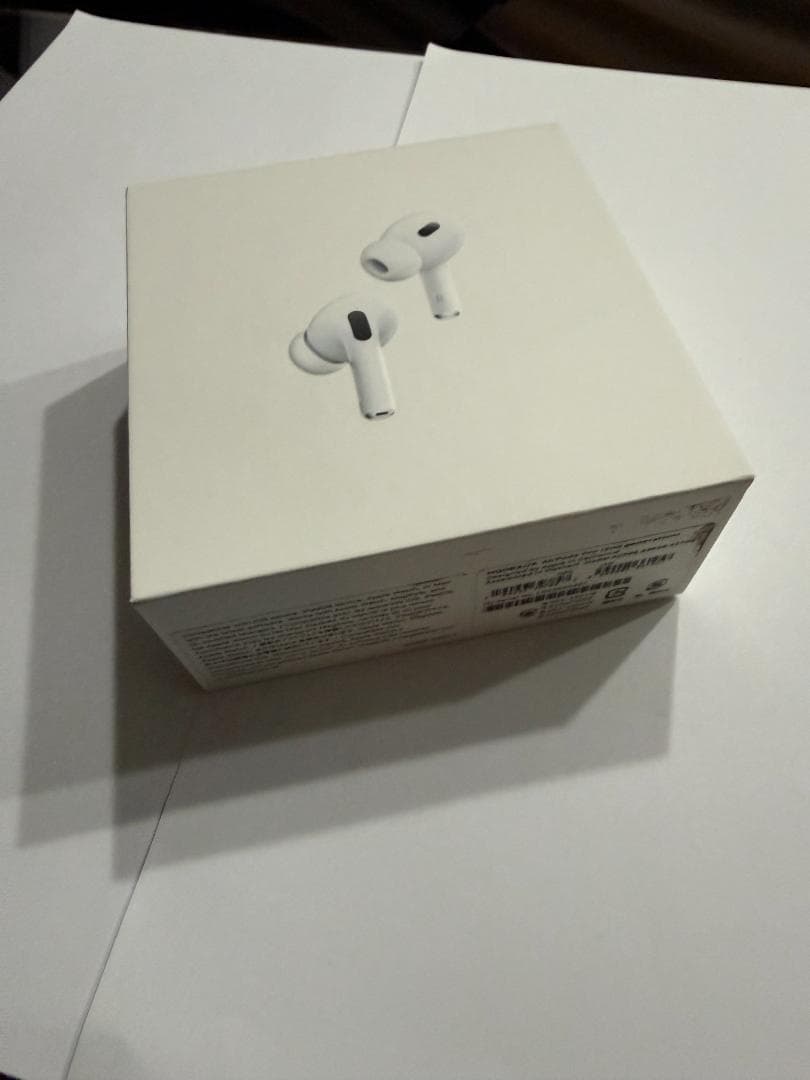 AirPods PRO(第2世代)本体 ホワイト 充電ケース付き