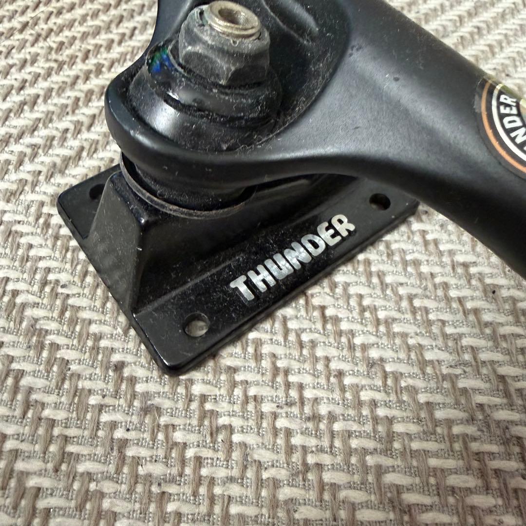 THUNDER Titanium Lights トラック