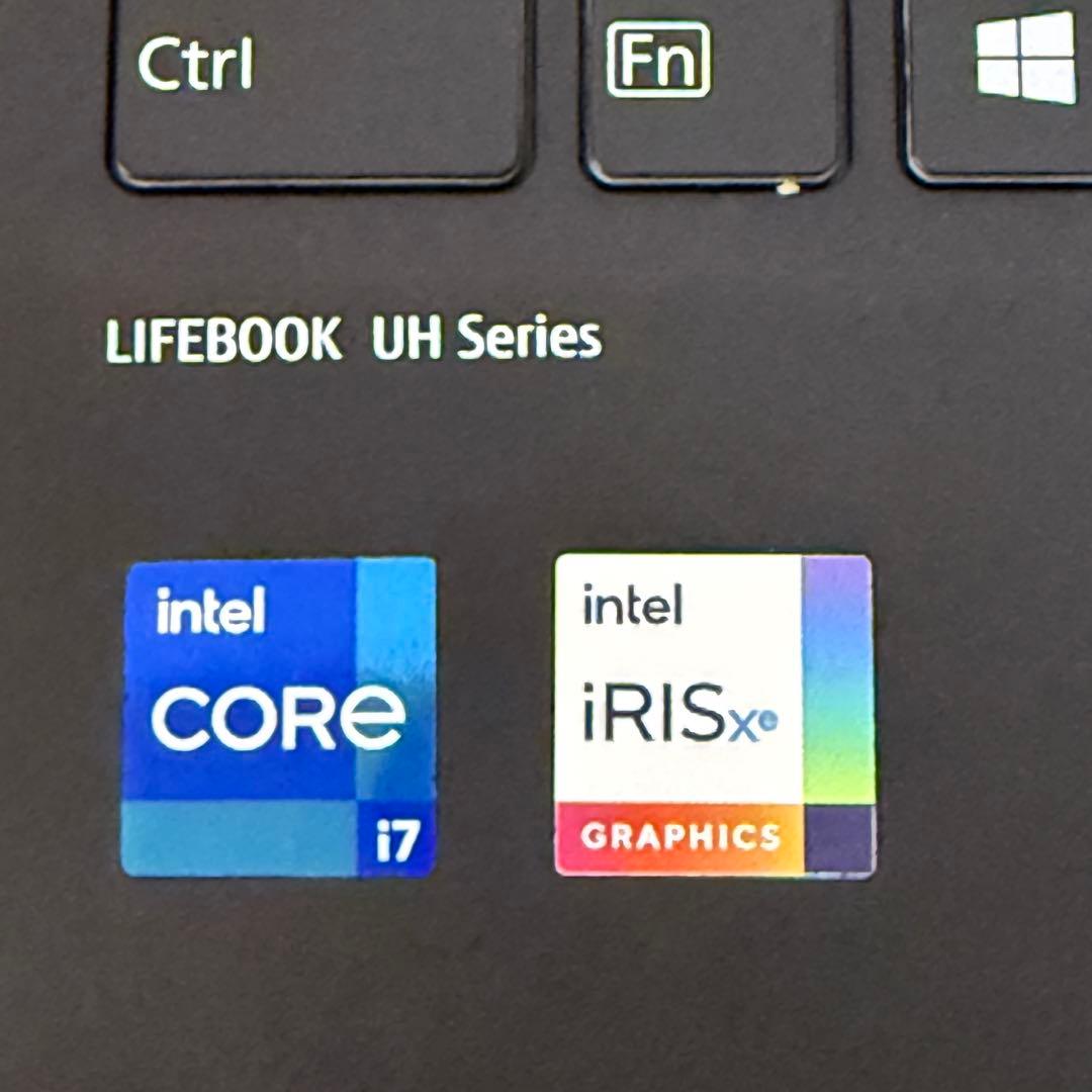 【ノート型パソコン】富士通 LIFEBOOK UH-X/E3