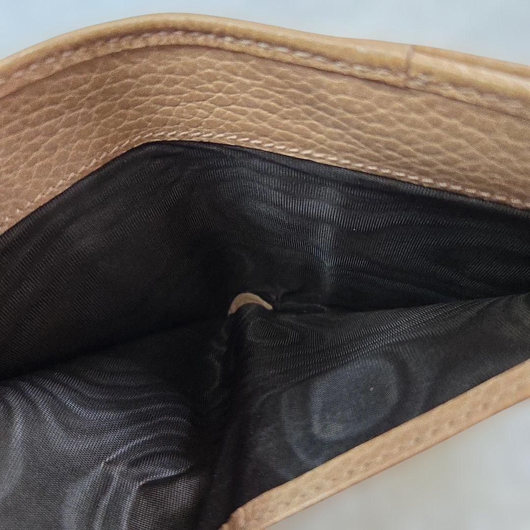 GUCCI グッチ　ベージュ インターロッキングG 2つ折り財布