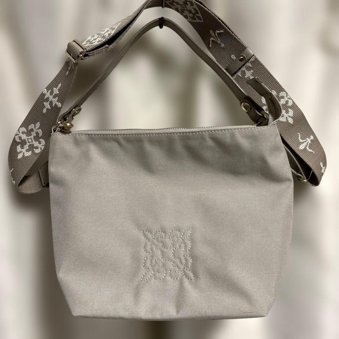 ほぼ未使用ラシット今期コーデュラナイロンシンプル2wayショルダーバッグ