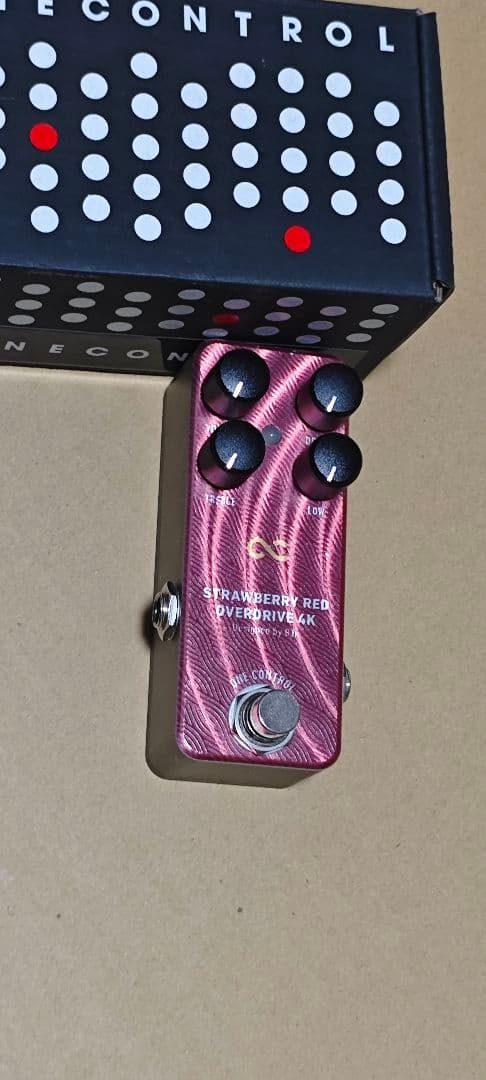 ギター one control Strawberry Red Overdrive 4k
