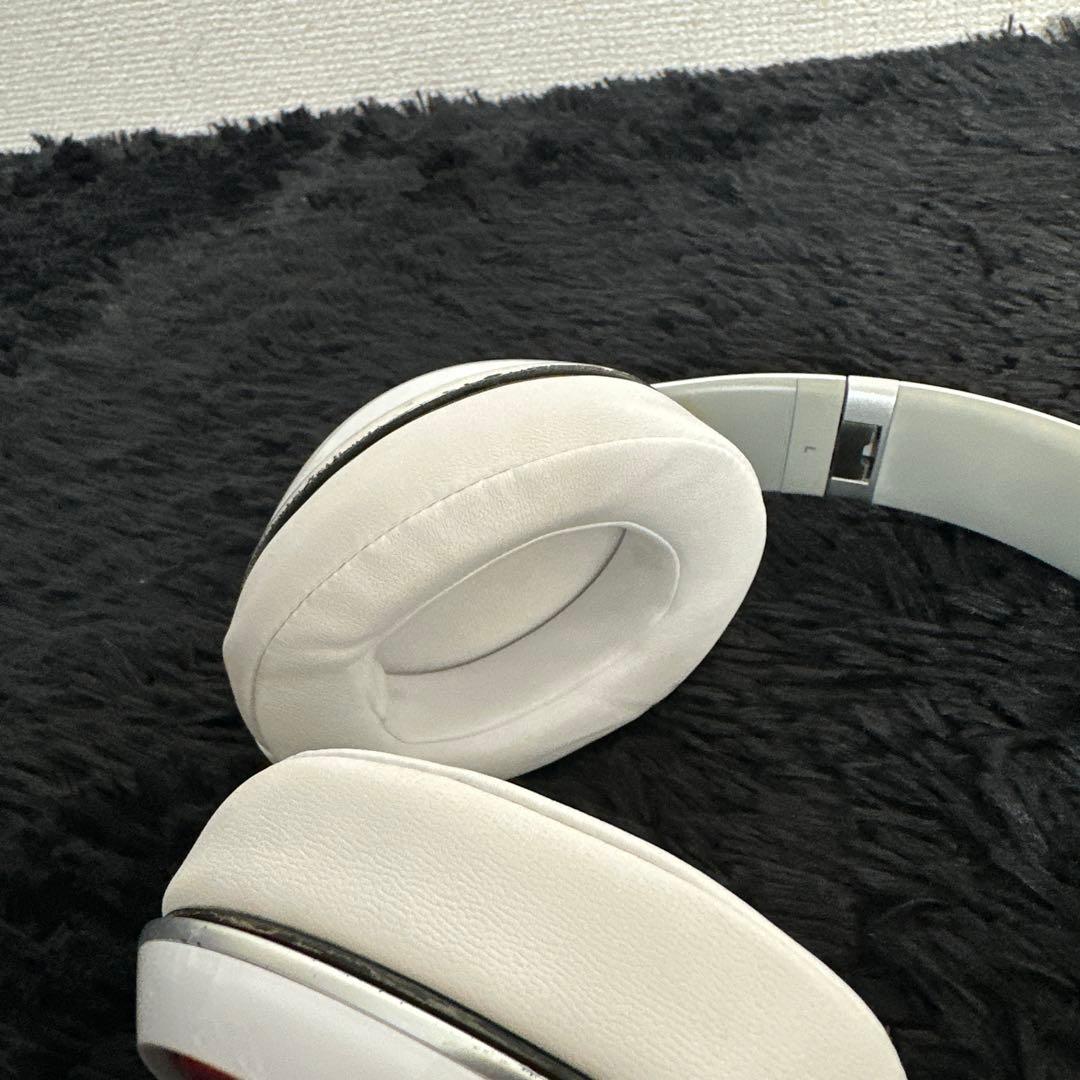beats studio2 wireless ヘッドホン ホワイト レッド
