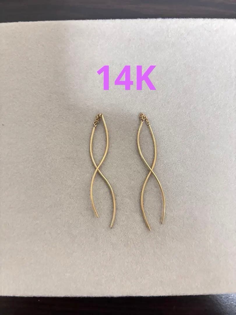 バーニーズニューヨーク　14Kゴールドツイストピアス