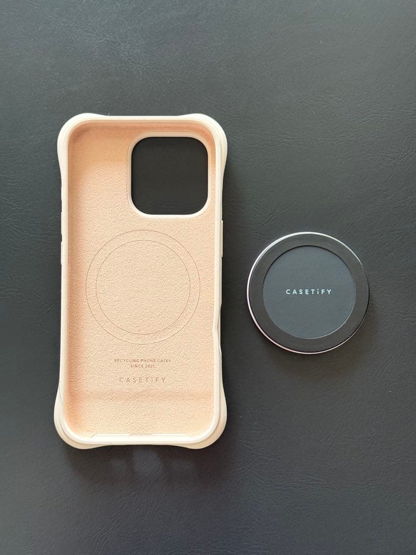 【未使用】casetify iPhone16pro ケース・グリップset