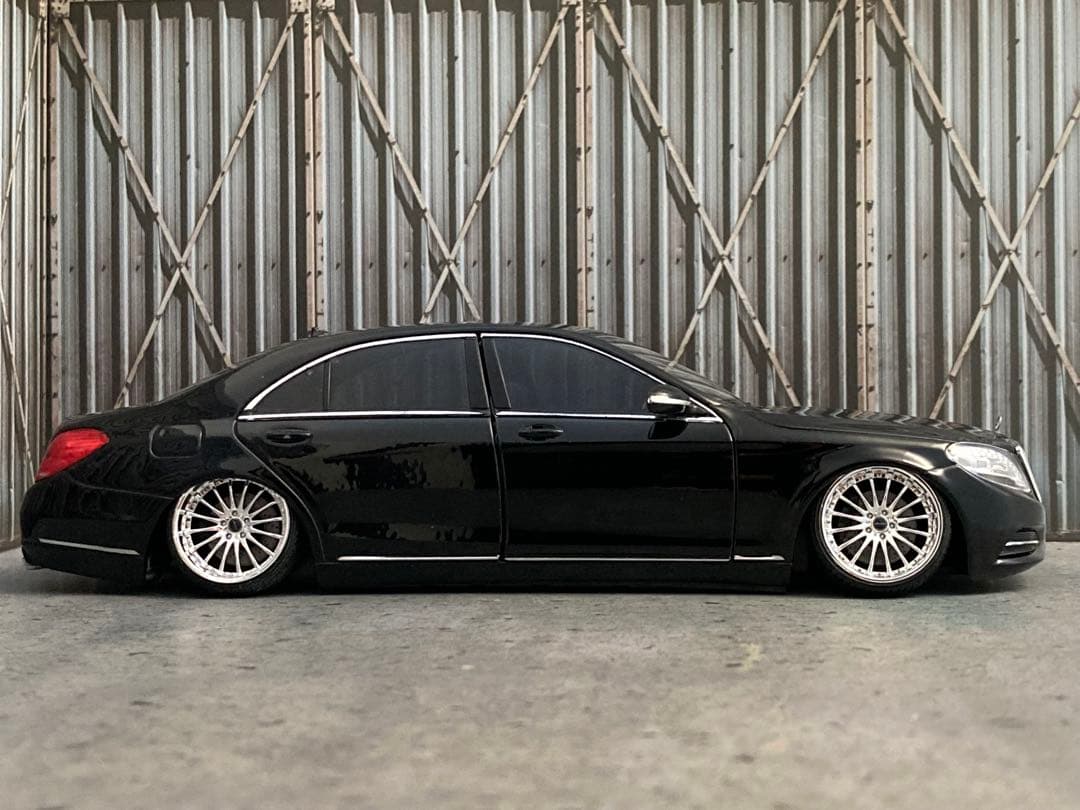 1/24 メルセデスベンツSクラス黒（カスタム品）