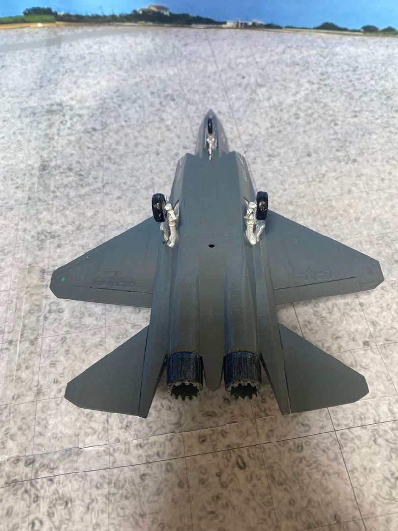 特別価格　J-35 戦闘機　1/72スケールプラモデル完成品
