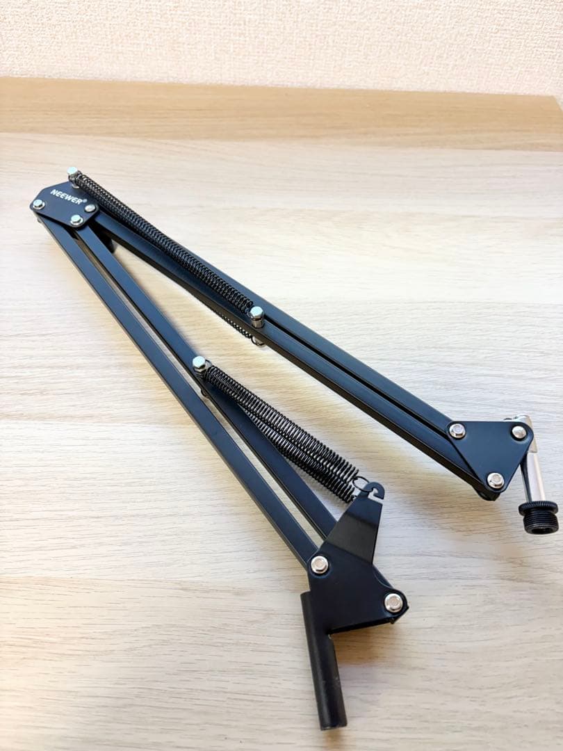 【中古】SHURE MV7 三脚スタンド　アームスタンド付き