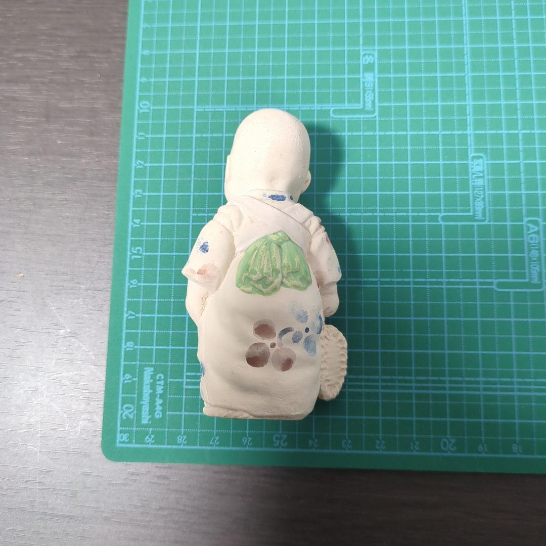 陶器製 子供像 伝統的和服