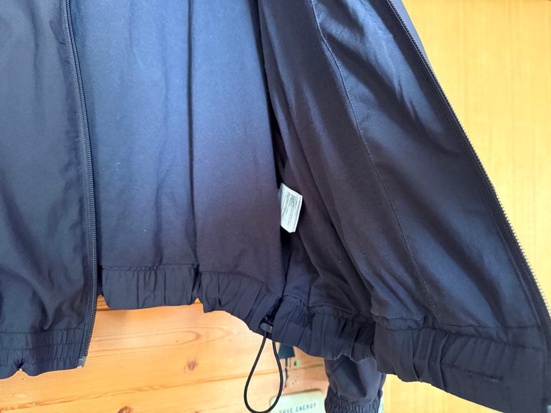 adidasトラックジャケット