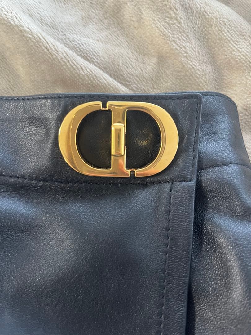 Dロゴバックル　スコート