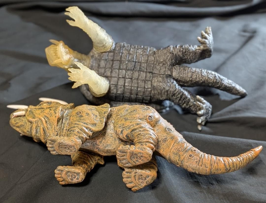 昭和ガメラ（スケスケ）＆ジャイガー（エクスプラス）ソフビフィギュア２体セット