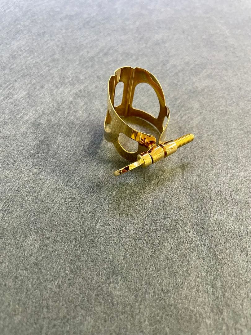 BG アルトサックス リガチャー　L11