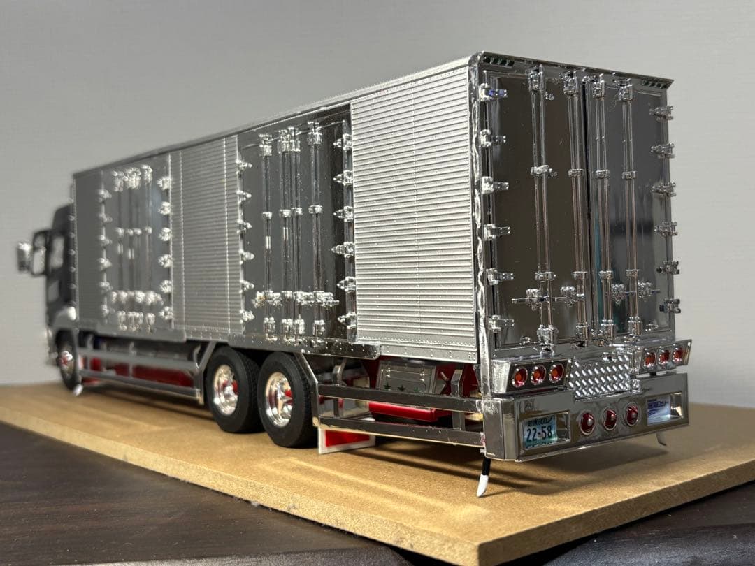 1/32 アオシマデコトラ　ヘビーフレイト　三菱スーパーグレート完成品