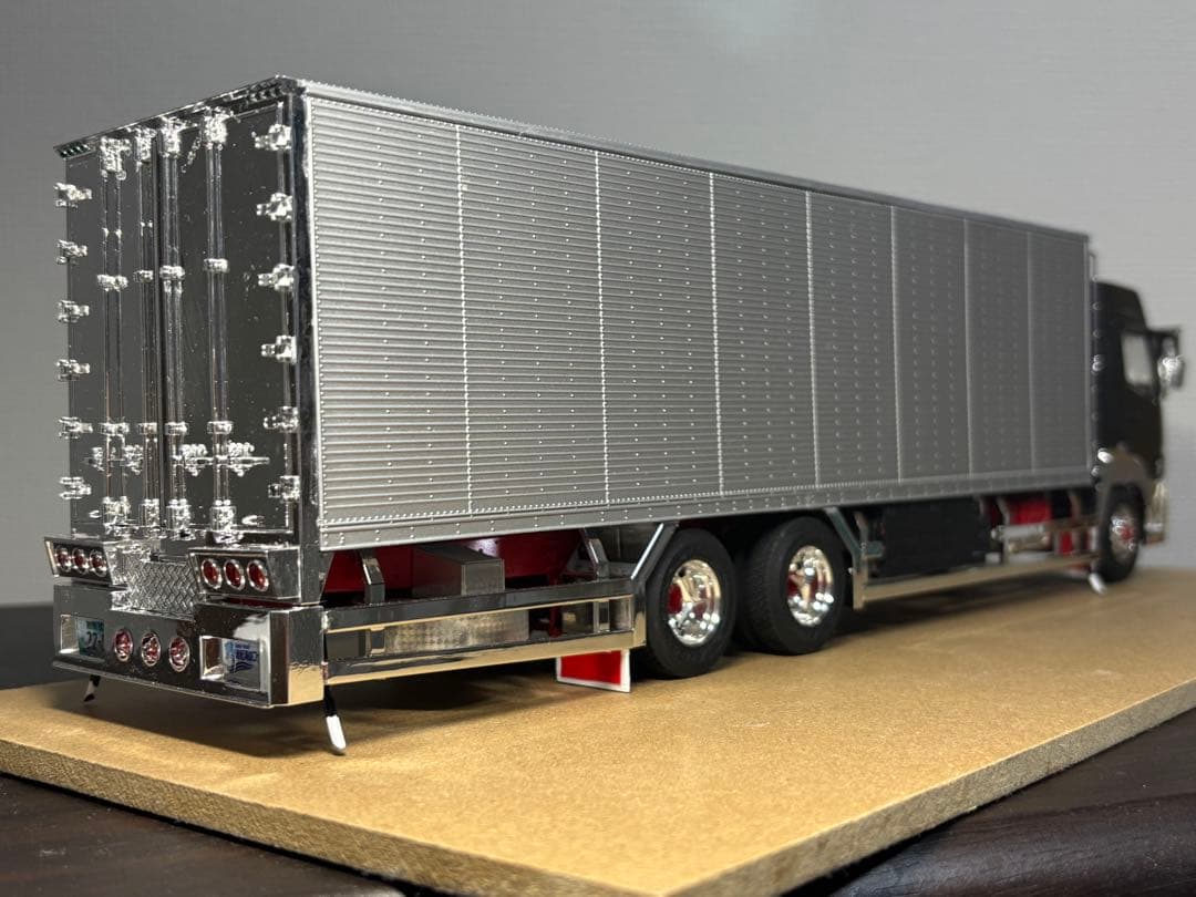 1/32 アオシマデコトラ　ヘビーフレイト　三菱スーパーグレート完成品