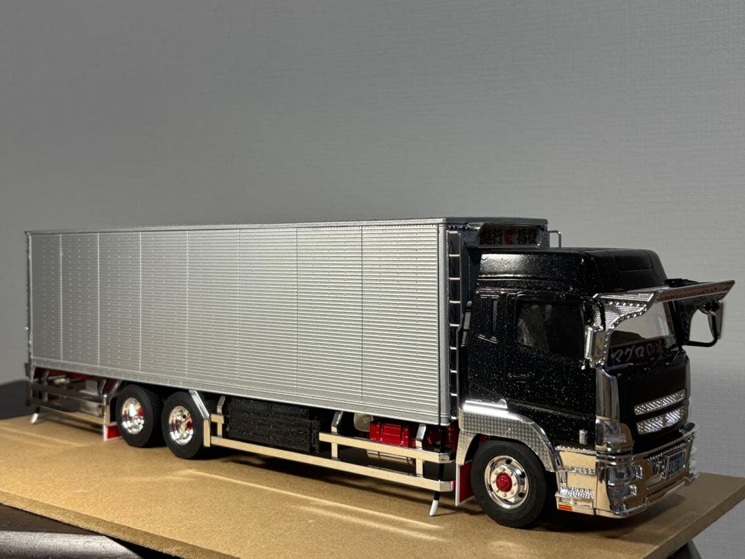 1/32 アオシマデコトラ　ヘビーフレイト　三菱スーパーグレート完成品