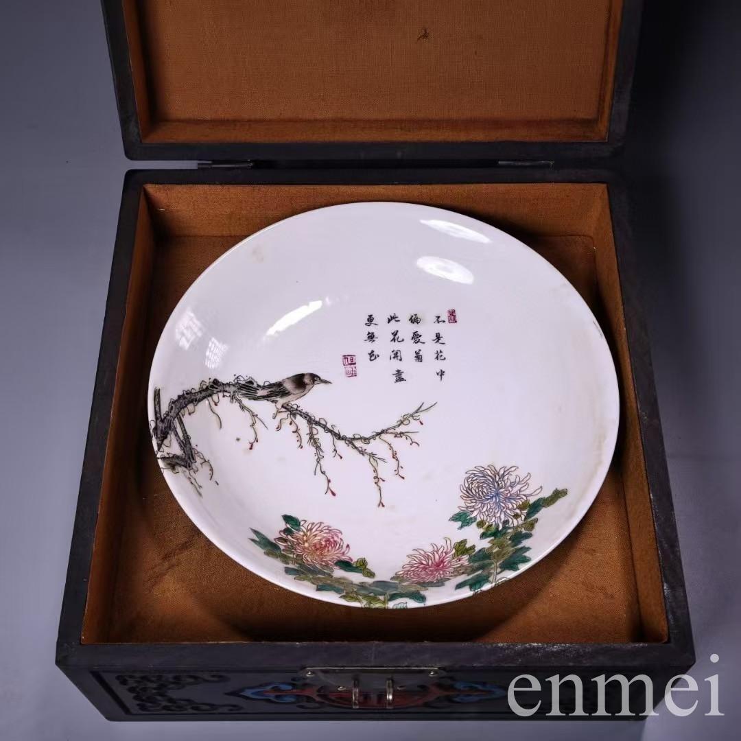 中国古美術・珍蔵粉彩・花鳥絵磁器の中皿・純手描き・木製箱付・置物・文房具・観賞皿