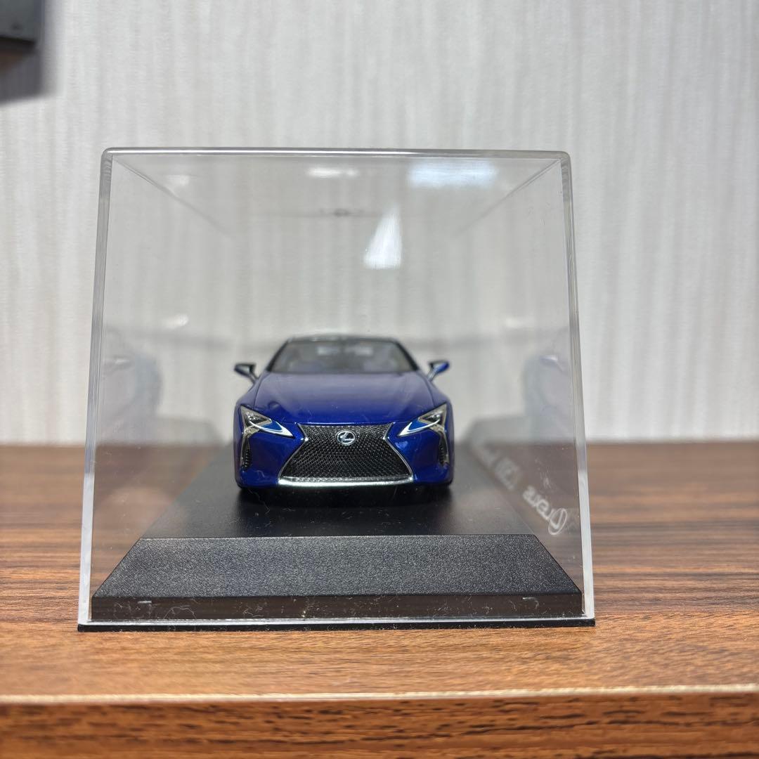 Lexus LC500h ミニカー Structural Blue