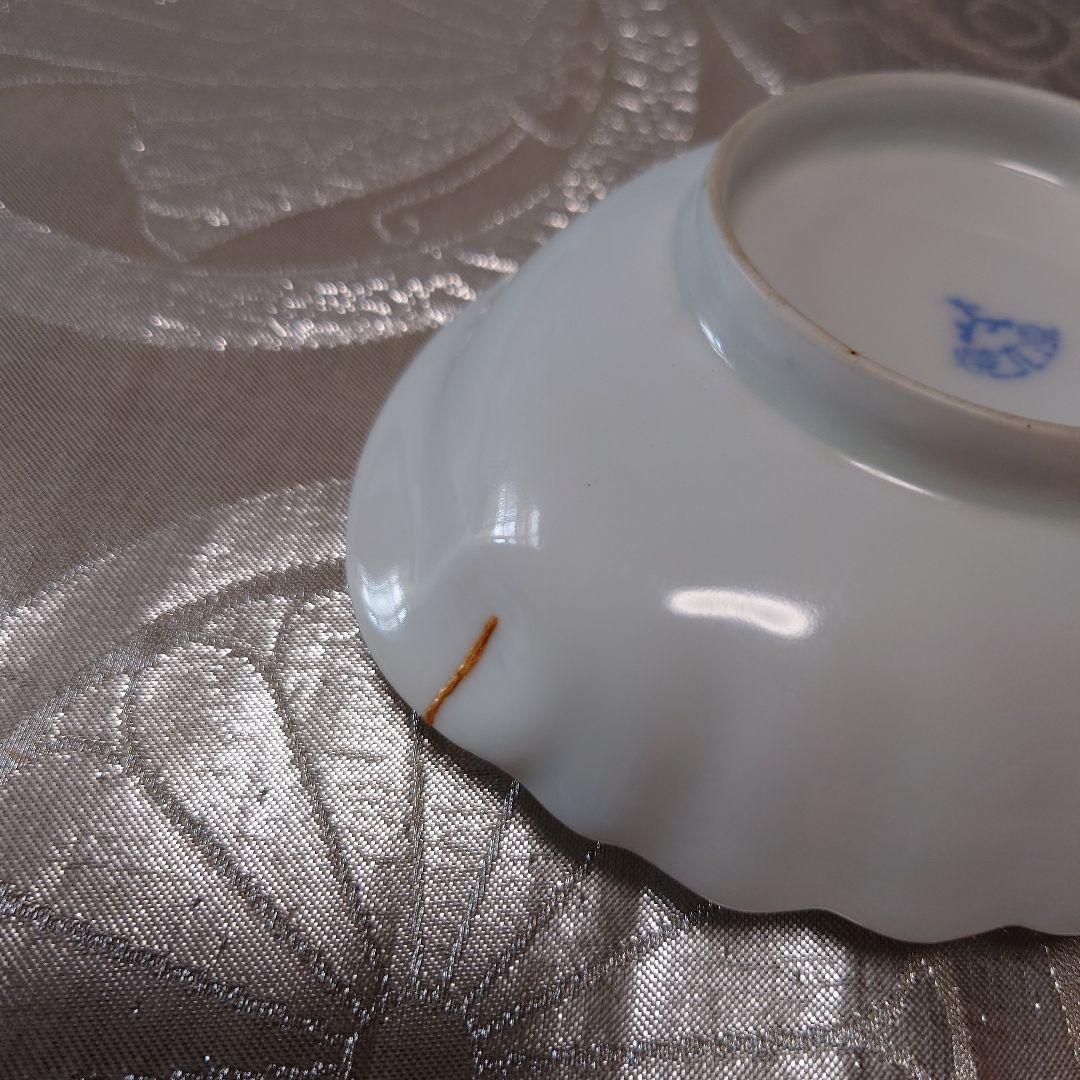 黒犬となります。金継ぎ 源六焼 富永源六 鮑型 アワビ 銘々皿 1枚