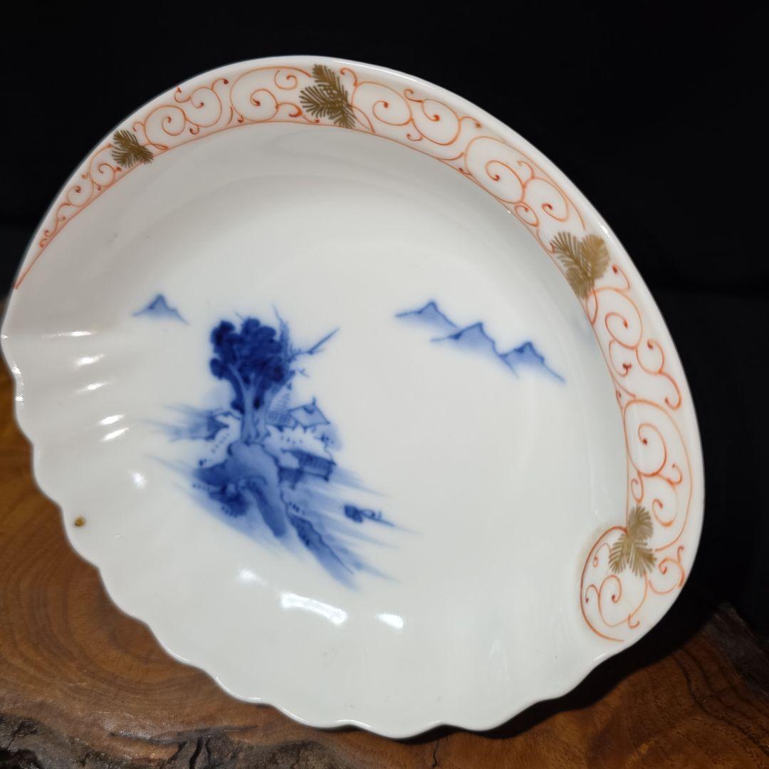 黒犬となります。金継ぎ 源六焼 富永源六 鮑型 アワビ 銘々皿 1枚