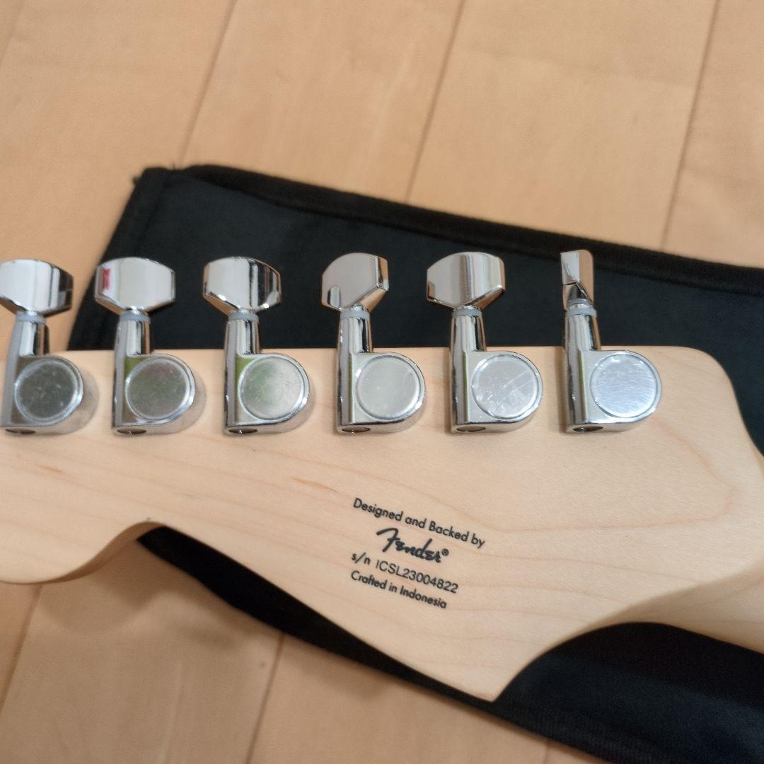 Squier Stratocaster ブラック