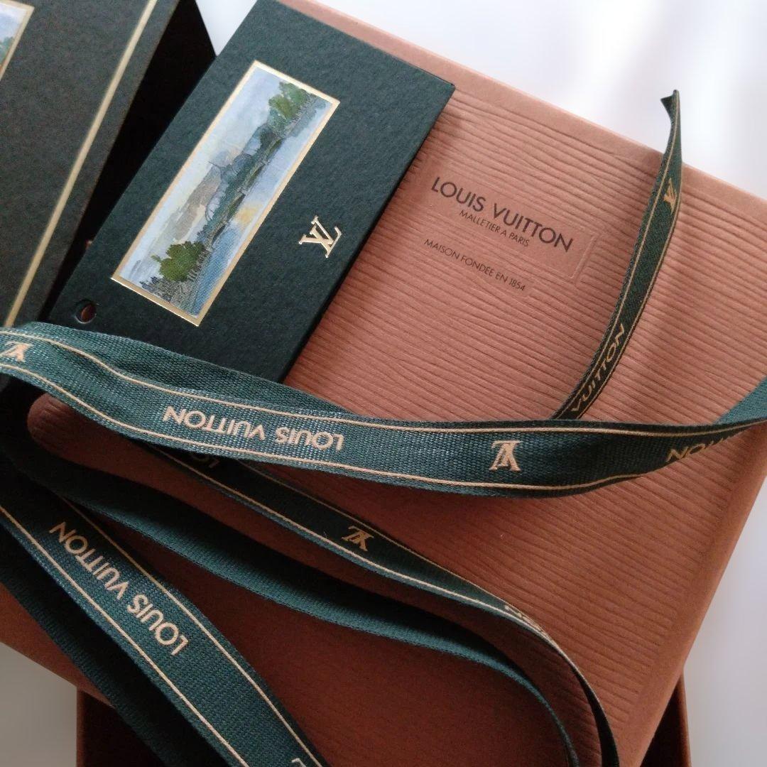 LOUIS VUITTON エピ レザー ジュエリーケース パリ専用箱 リボン付