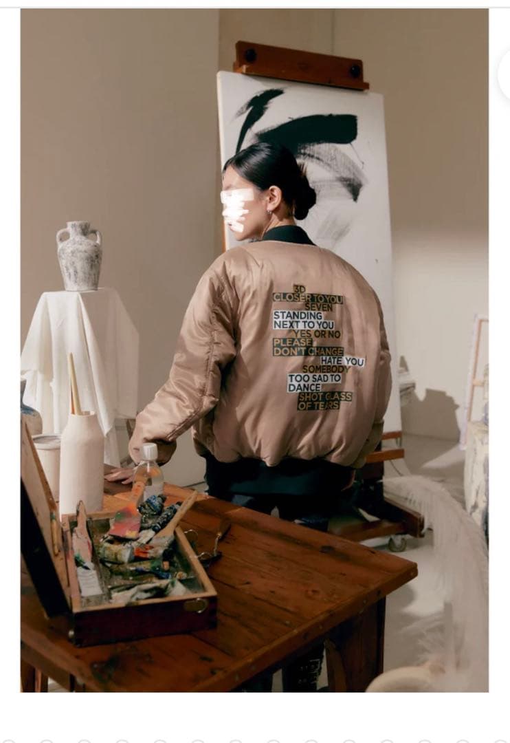 アイドル JUNGKOOK GOLDEN OVERSIZED BOMBER JACKET