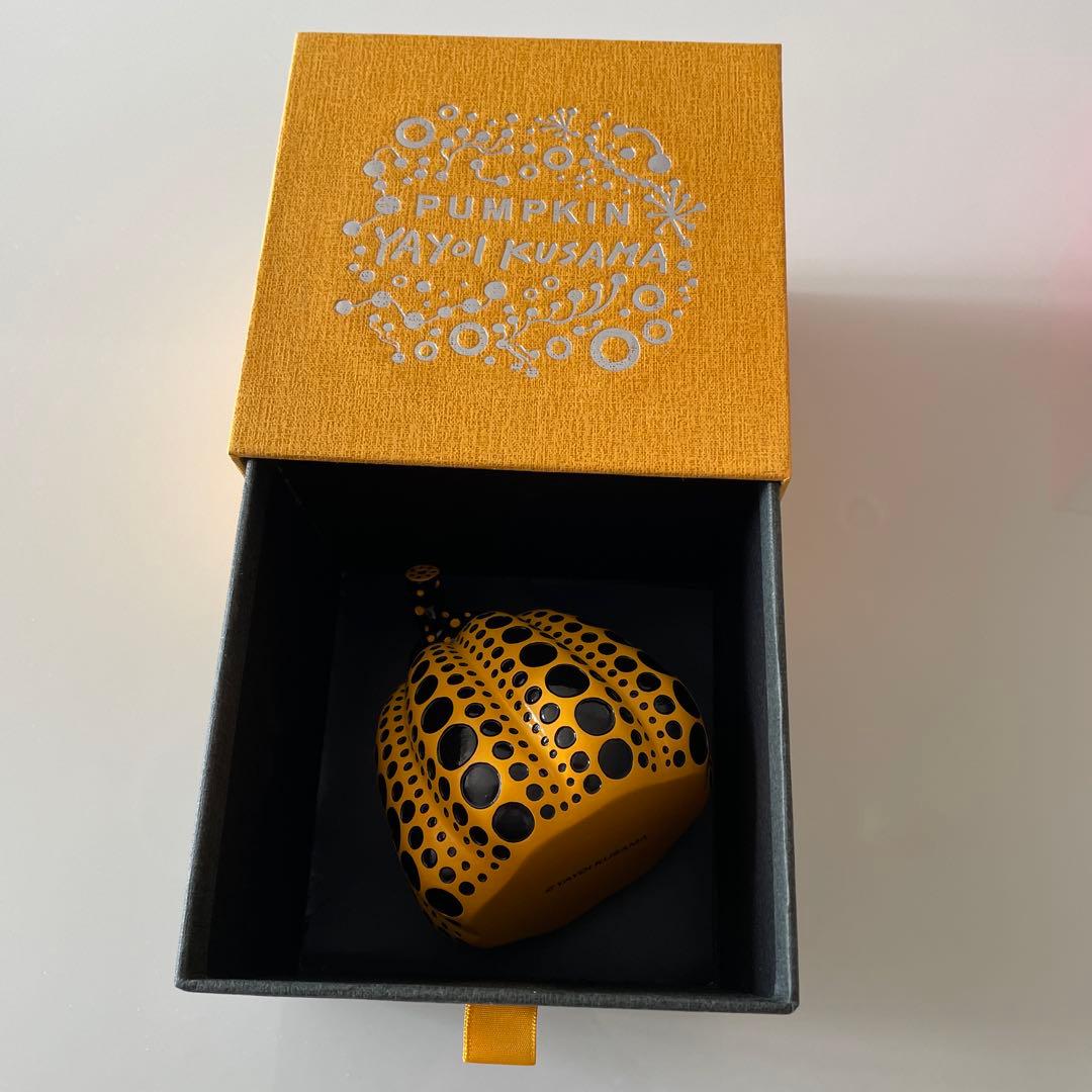 美品　草間彌生 カボチャオブジェ・ペーパーウエイト黄色