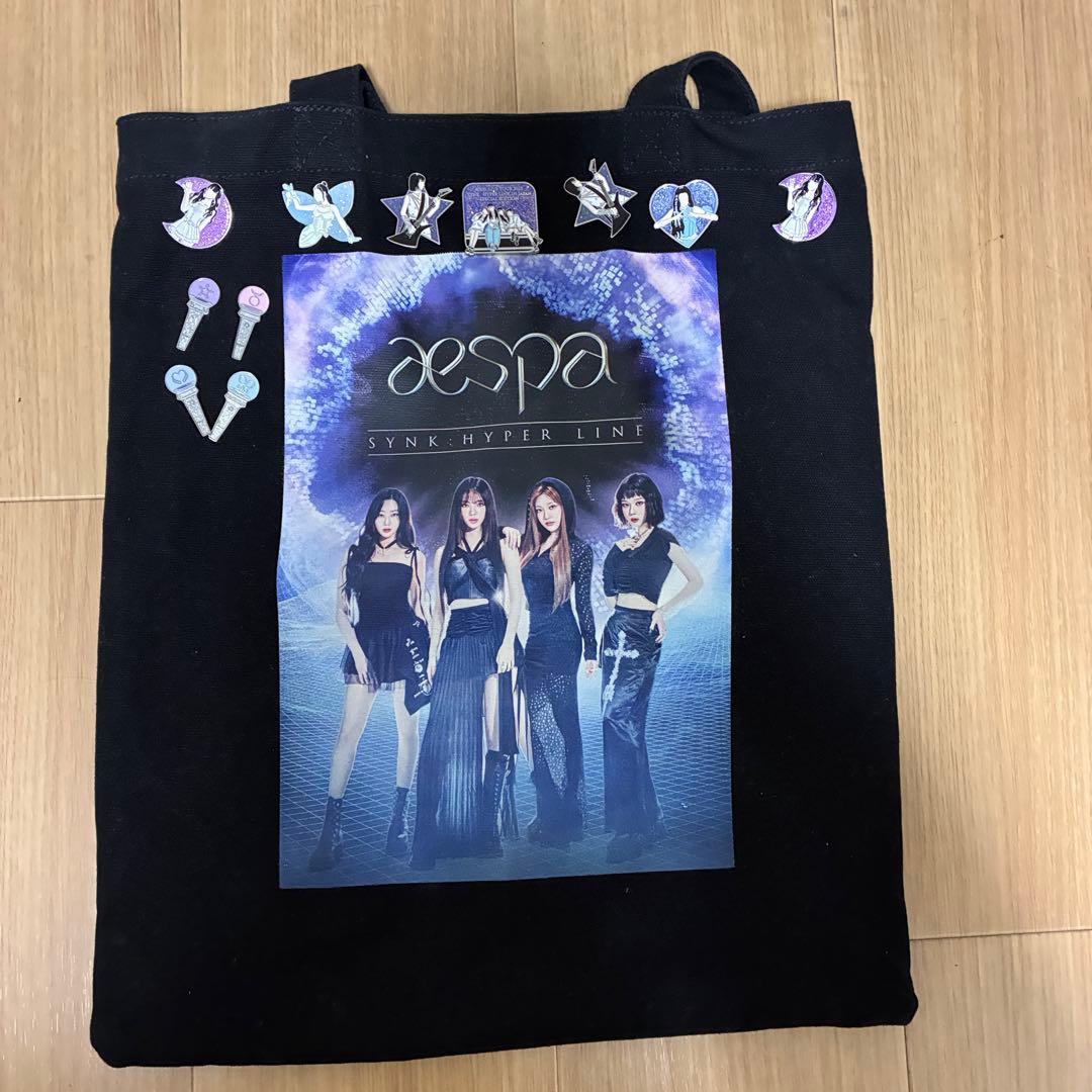 aespa トートバッグとキーホルダーとピンバッチ