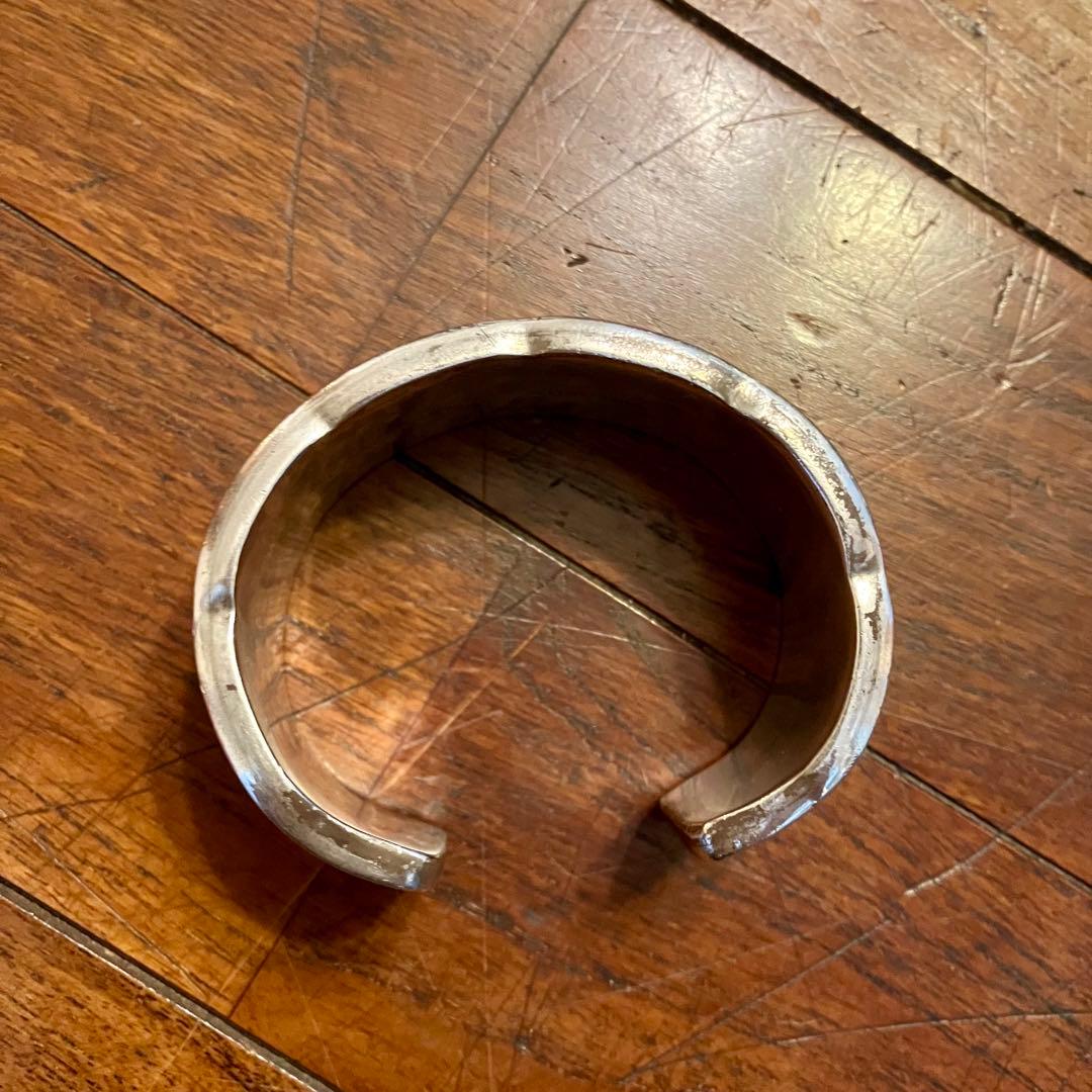 インディアンジュエリー ナバホ族 エマーソン ビル作 スタンプワーク バングル