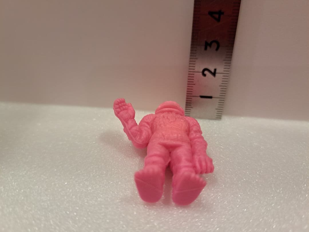 ガ*ビ様 「ウルトラQ」怪獣消しゴム「M１号」