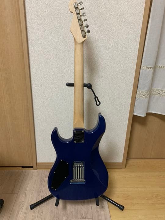 ノーブランド　エレキギター　ストラトキャスタータイプ