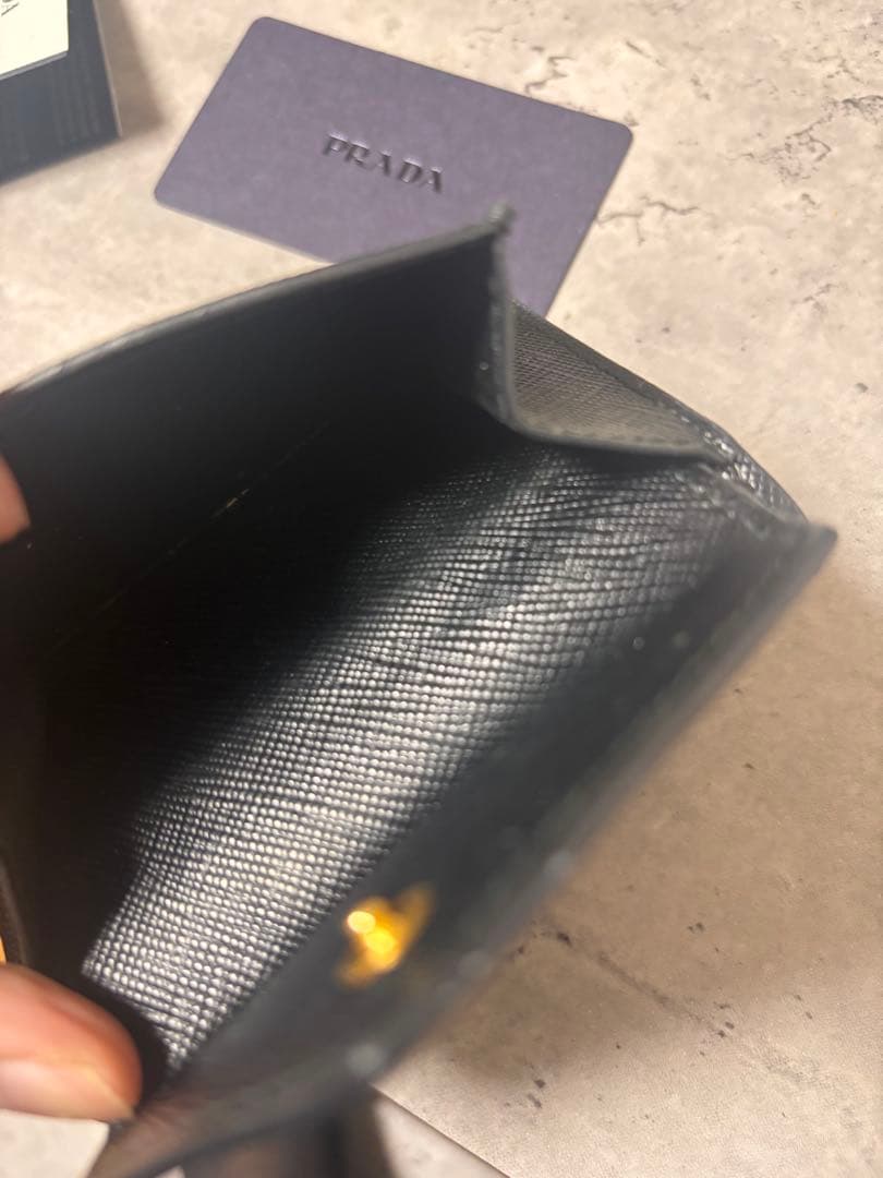 PRADA ブラックレザー 三つ折り財布