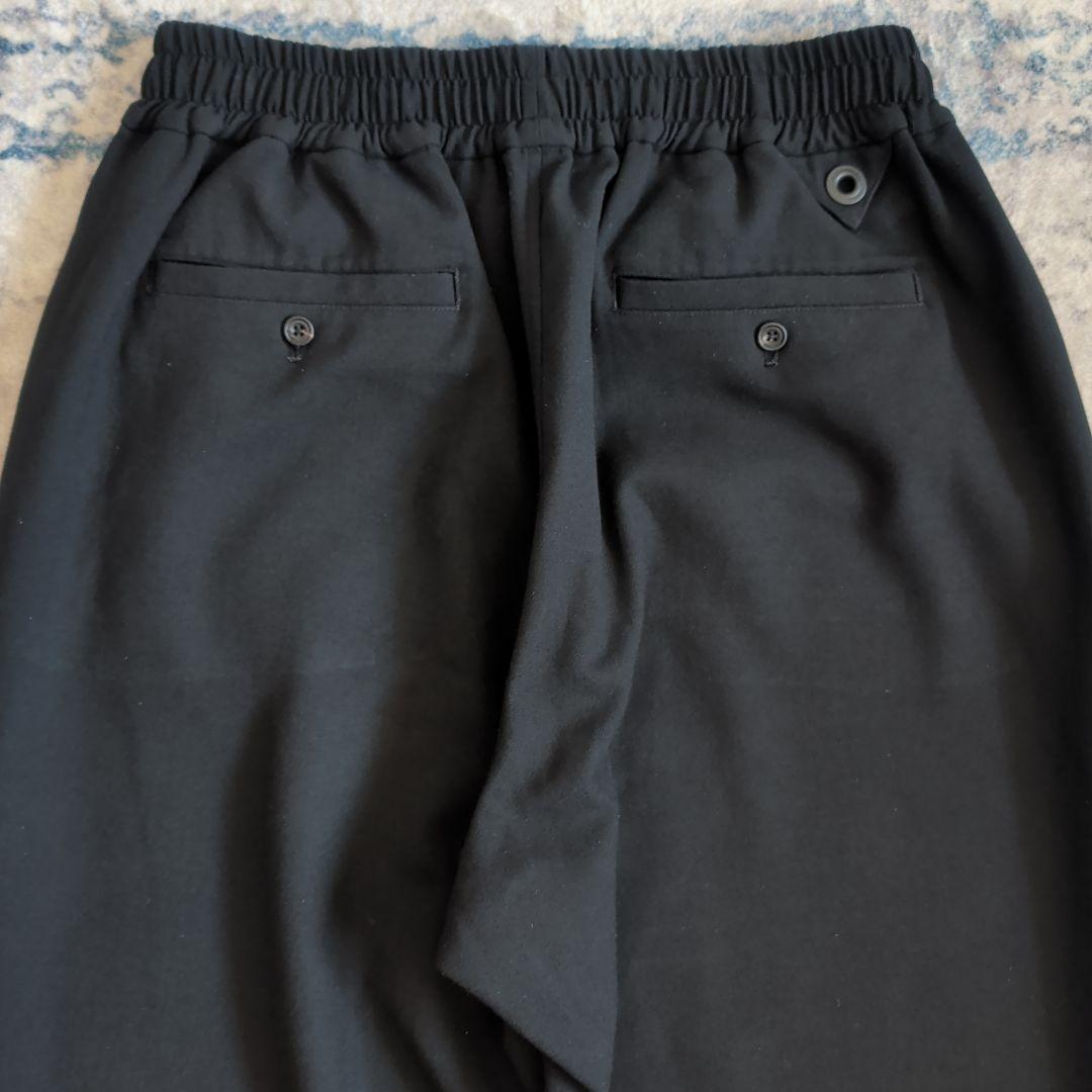 ホワイトマウンテニアリング ストレッチド テーパード サルエルパンツ