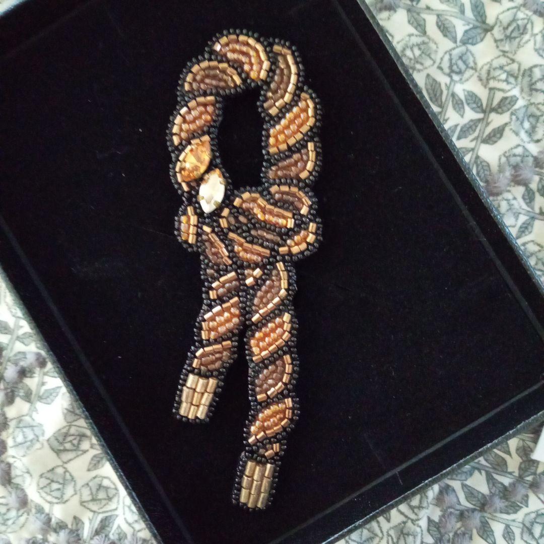 新品　小林モー子さん　「結び」ブローチ　正規品　箱・保証書付き