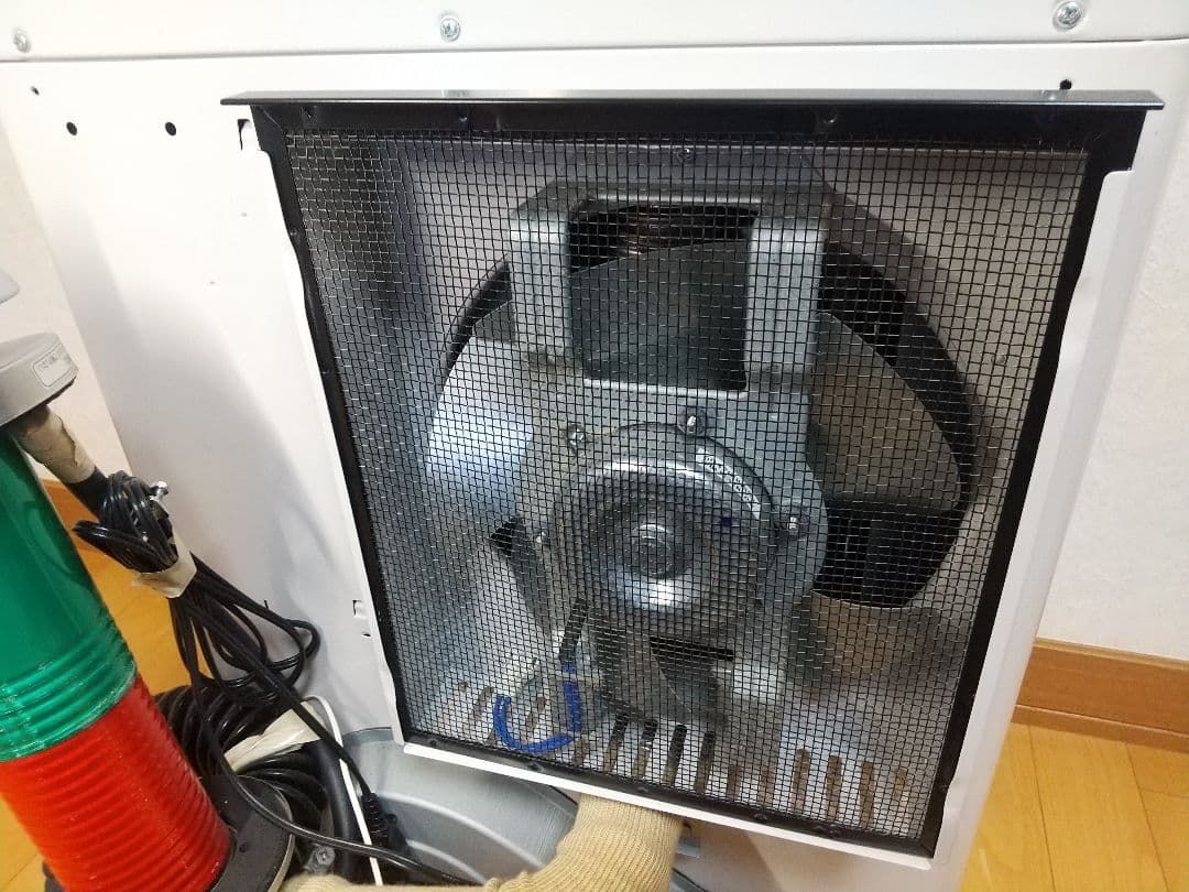 【美品】トヨトミ 温風式 FFストーブ ファンヒーター FF-V45