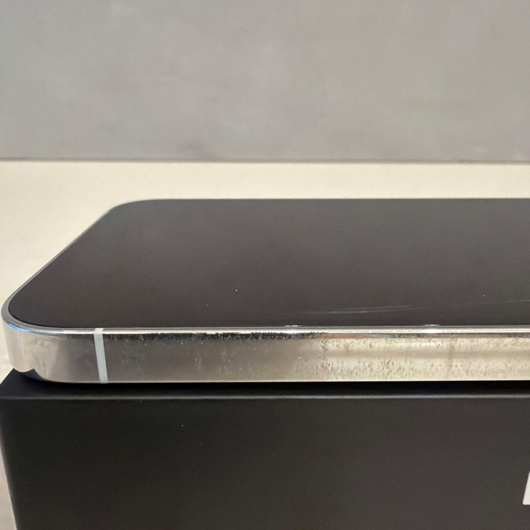 iPhone12 Pro本体シルバー