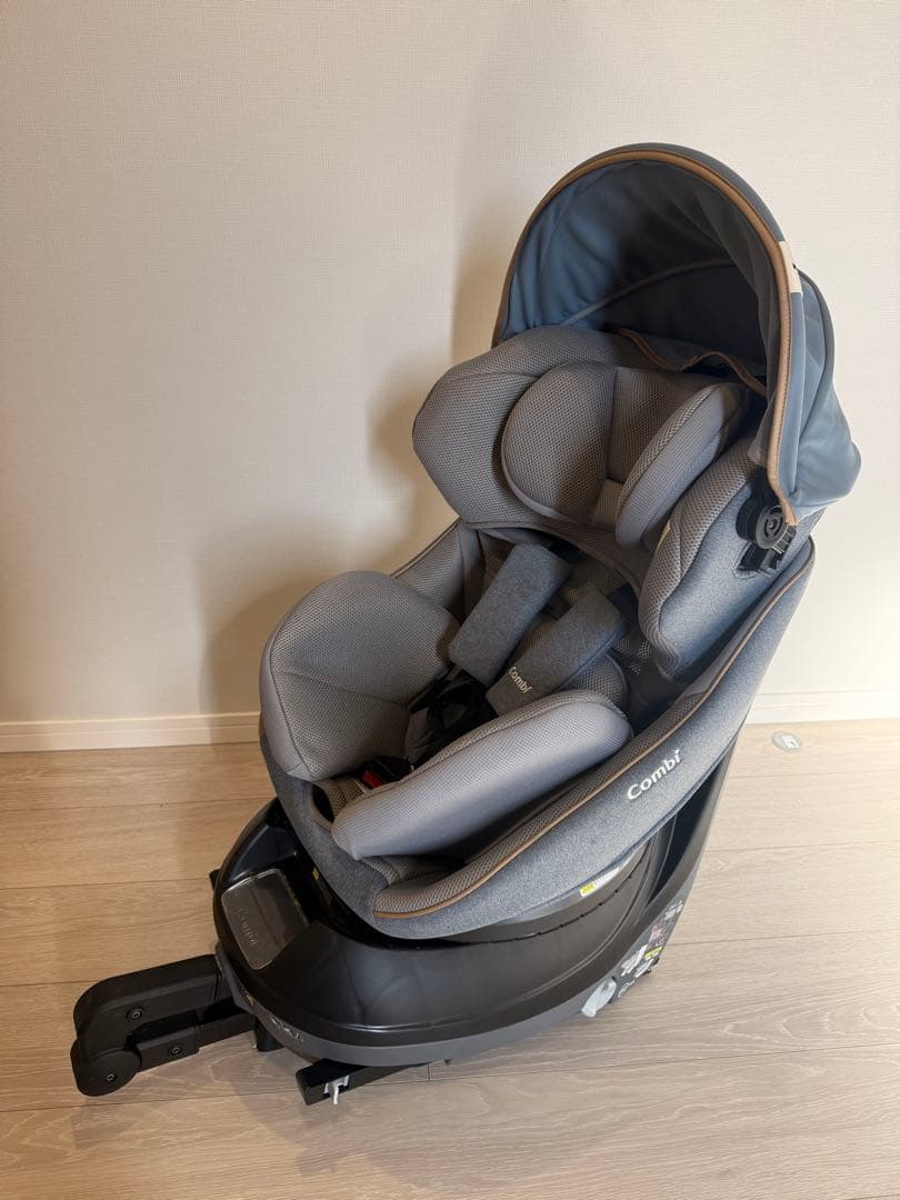 【美品】Combi チャイルドシート グレー　cg-uig