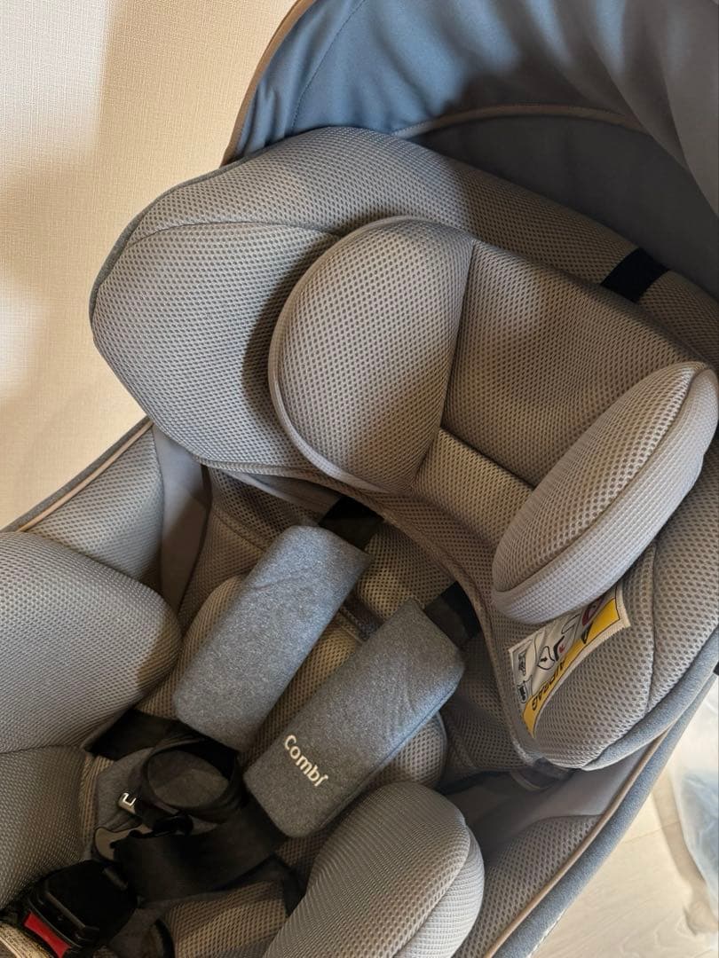 【美品】Combi チャイルドシート グレー　cg-uig