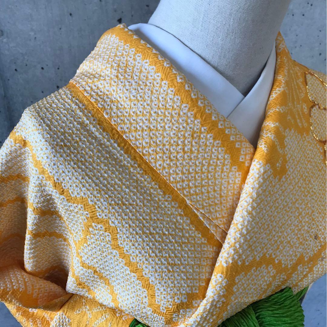 正絹　絞りの振袖　菊柄に金駒