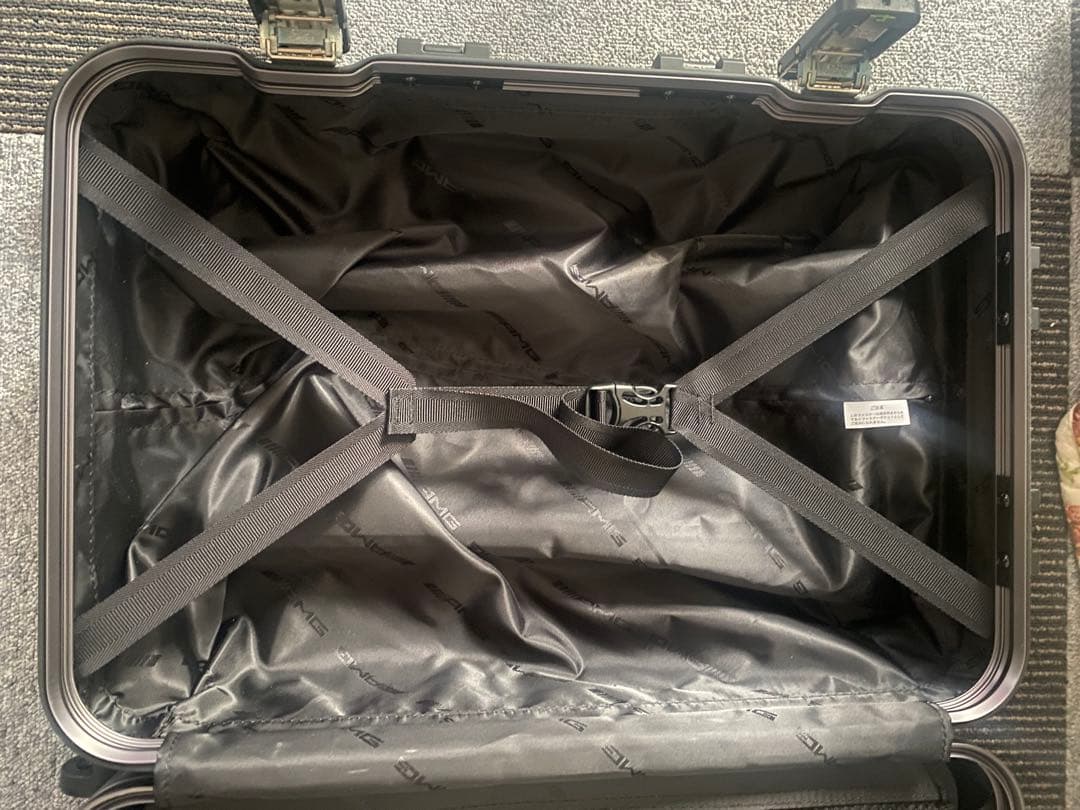 非売品 新品未使用AMG ダークグレー キャリーケース 33L